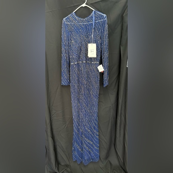 Mac Duggal 5240 NWT LONG SLEEVE BEADED COLUMN GOWN - Picture 4 of 9